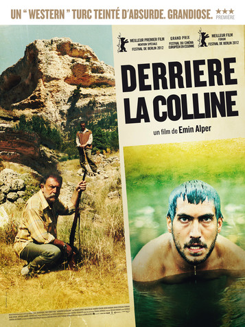 Derrière la colline